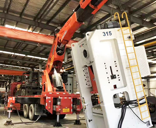 邹平提升工作效率，选择优质折臂吊租赁服务