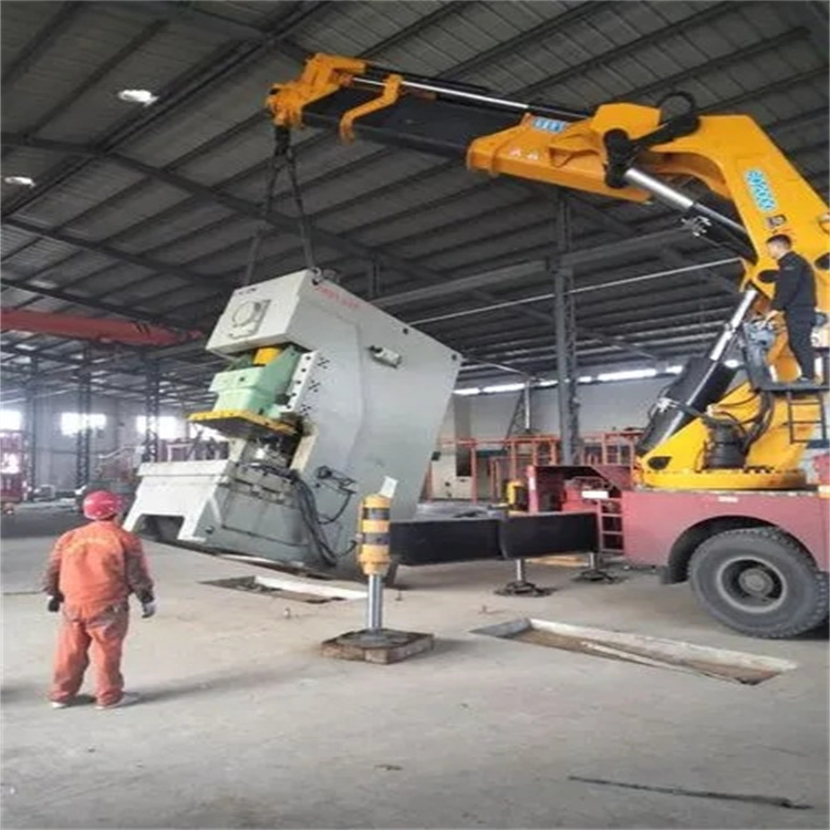 邹平80吨折臂吊车出租附近电话