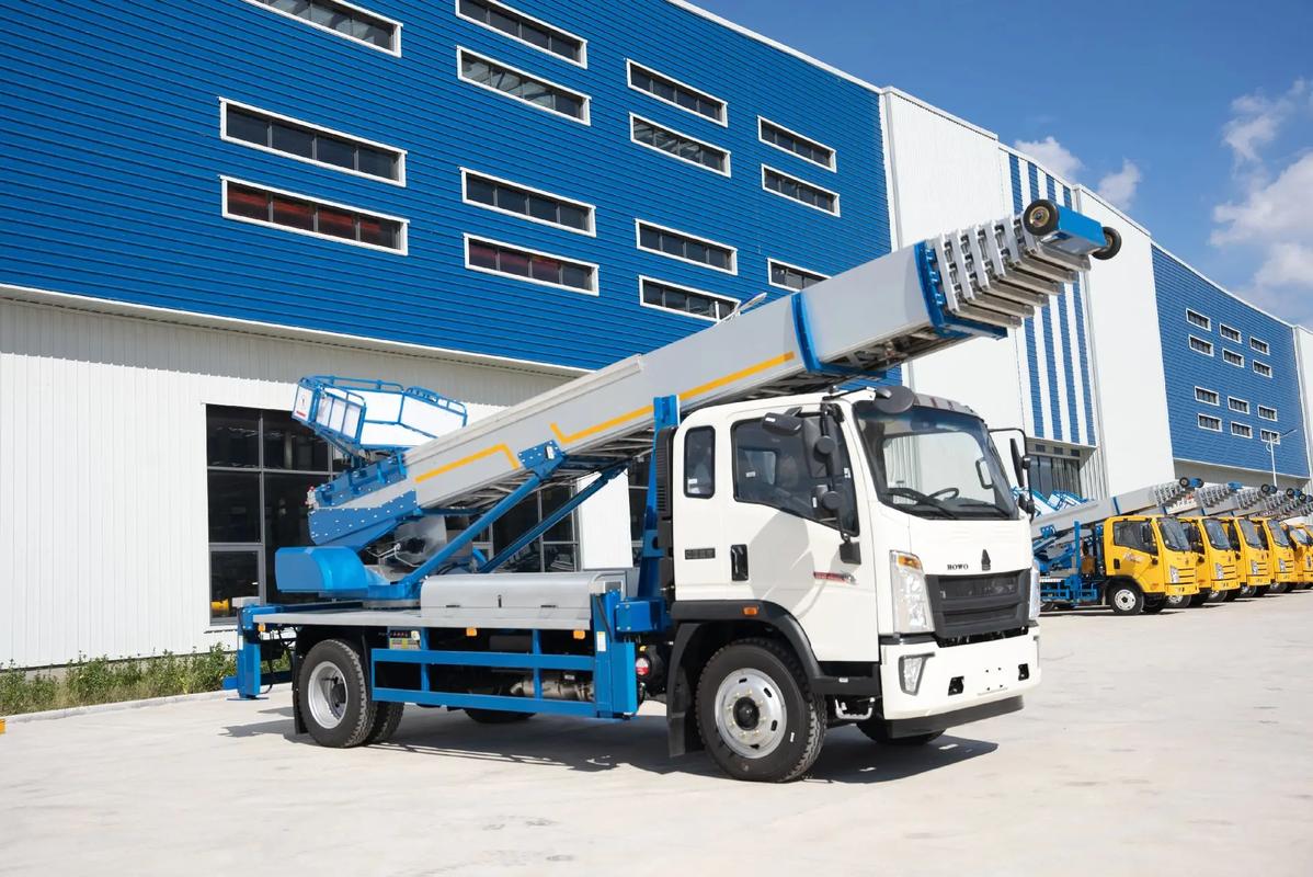 邹平出租云梯车高空作业车 建筑垃圾搬运